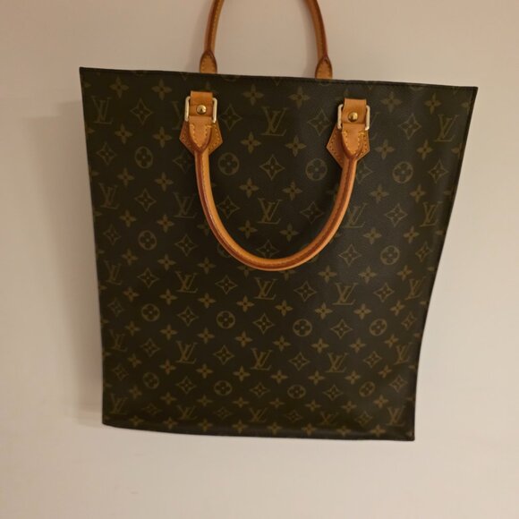 Louis Vuitton Sac Plat Tote - Picture 1 of 3